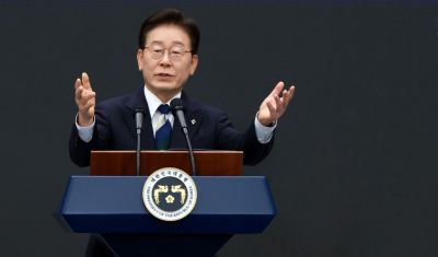 이재명 대통령이 30일 광주 김대중컨벤션센터에서 열린 서남권 첨단산업 발전비전 국민보고회에서 축사하고 있다. 2026.6.30 연합뉴스