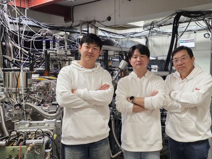 이터나퓨전의 정윤호 CTO, 김태경 대표, 황용석 CSO. 이터나퓨전
