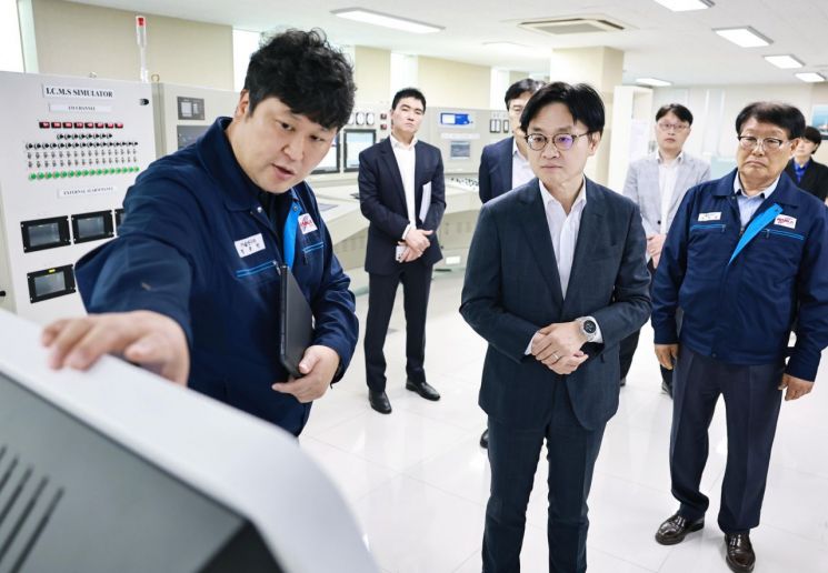 [M.AX로 가는 길②] AI, 공장의 '눈'이 되고 '머리'가 되다