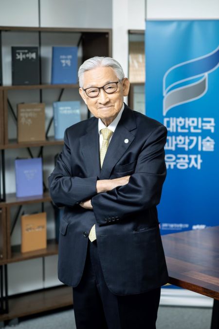 조완규 초대 한국과학기술한림원장. 한림원 제공