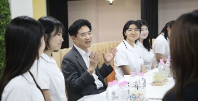 김대중 교육감이 광주 설월여고 동아리 학생들과 만나 대화를 나눴다. 전남광주통합특별시교육청 제공