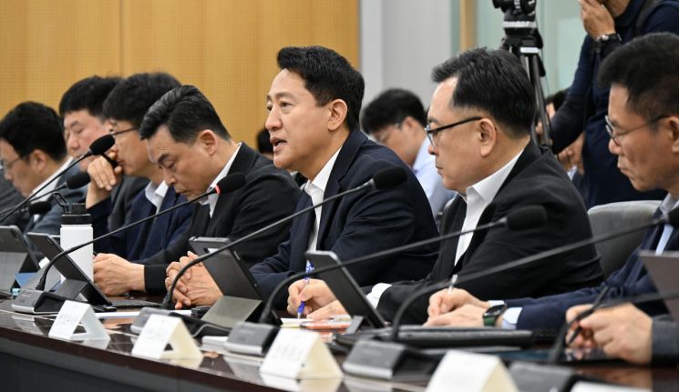 오세훈 "야간경제 직접 챙길 것…일자리 만들고 G3 관광도시 도약"
