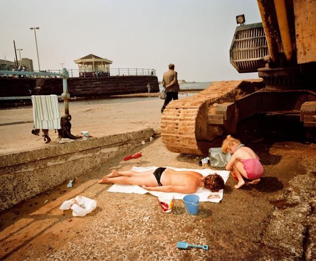 New Brighton, England, 1983-85  Martin Parr／Magnum Photos.서울시립사진미술관