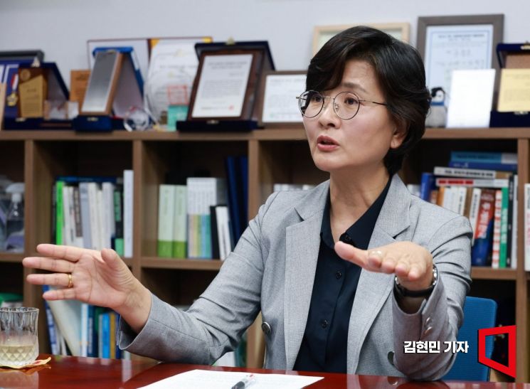더불어민주당 최고위원에 출마한 임미애 의원이 국회에서 아시아경제와 만나 인터뷰하고 있다. 2026.7.21 김현민 기자