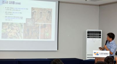 21일 오후 전남광주 서구 5·18기념재단 오월기억저장소에서 이승원 한국선사문화연구원 부원장이 5·18 암매장 추정지 발굴조사에 대해 설명하고 있다. 연합뉴스