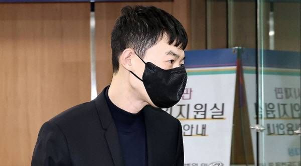 檢 ‘문항 거래’ 혐의 현우진 징역 1년 구형…“공교육 신뢰 훼손”