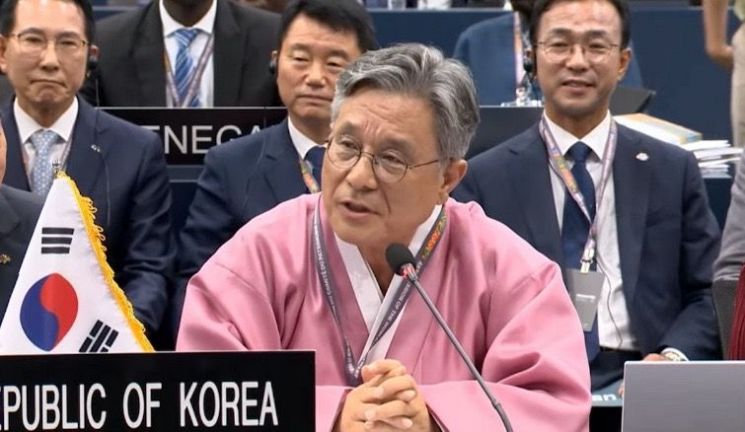 허민 국가유산청장은 등재 직후 "2021년 세계유산위원회의 권고를 충실히 이행하고 우리 갯벌의 생물다양성 보전 가치와 유산의 완전성을 한층 강화한 매우 뜻깊은 성과"라며 "정부와 지방자치단체, 지역사회, 전문가들이 오랜 시간 함께 노력해 이뤄낸 결실"이라고 말했다.