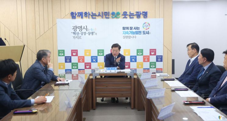 박승원 광명시장이 27일 "광명시흥 3기 신도시를 고품질 공공임대주택의 대표 모델로 조성하겠다"는 뜻을 밝히고 있다. 광명시 제공