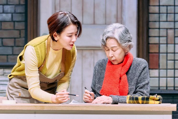 [사진 제공=거창군] 제36회 거창국제연극제가 오는 7월 31일부터 8월 9일까지 열흘간 거창군 수승대 일원에서 열린다. 노인의 꿈 연극