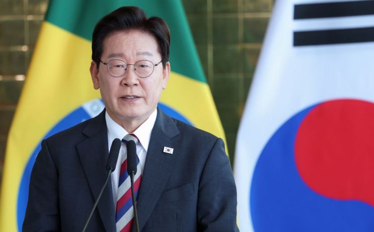 이재명 대통령이 27일(현지시간) 브라질리아 대통령관저에서 열린 루이스 이나시우 룰라 다시우바 브라질 대통령과의 한-브라질 공동언론발표에서 발언하고 있다. 2026.7.28 연합뉴스