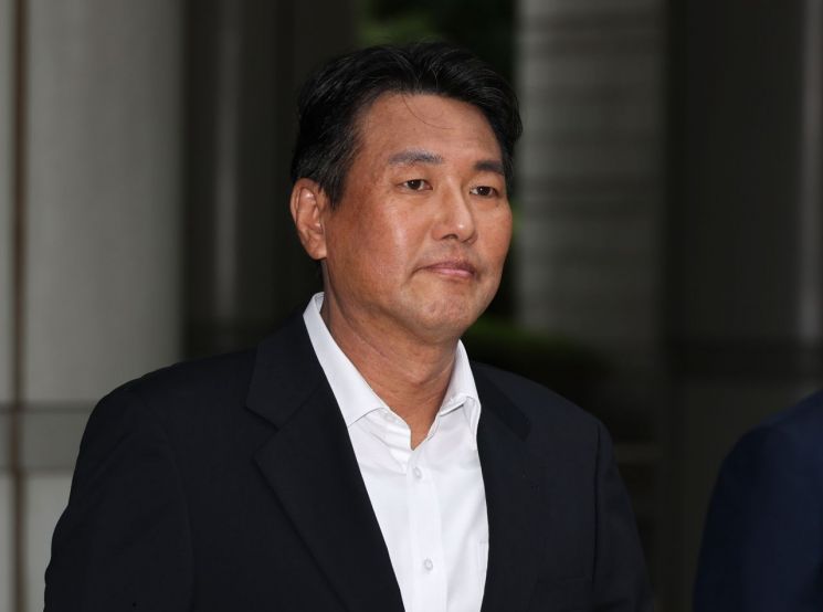 내란중요임무종사 및 직권남용권리행사방해 혐의를 받는 김태효 전 국가안보실 1차장이 지난 10일 서초구 서울중앙지법에서 열린 구속 전 피의자 심문(영장심사)에 출석하고 있다. 연합뉴스