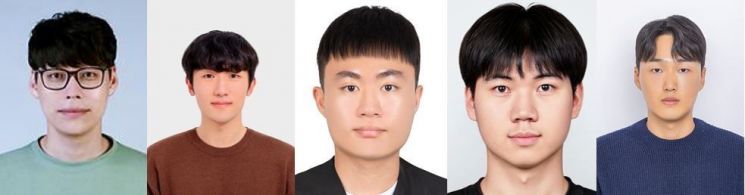 연구팀 사진. (왼쪽부터) 서홍석 고려대 컴퓨터학과 교수(교신저자), 성준영(4학년, 제1저자), 김민준(4학년, 공저자), 유승우(4학년, 공저자), 안수민 석박통합과정(공저자). 고려대 제공