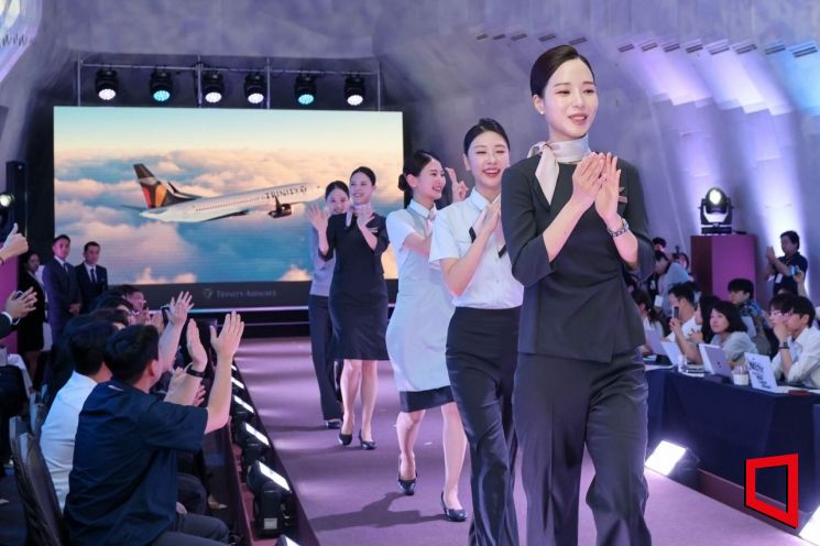 [포토] 트리니티항공 새로운 유니폼 공개