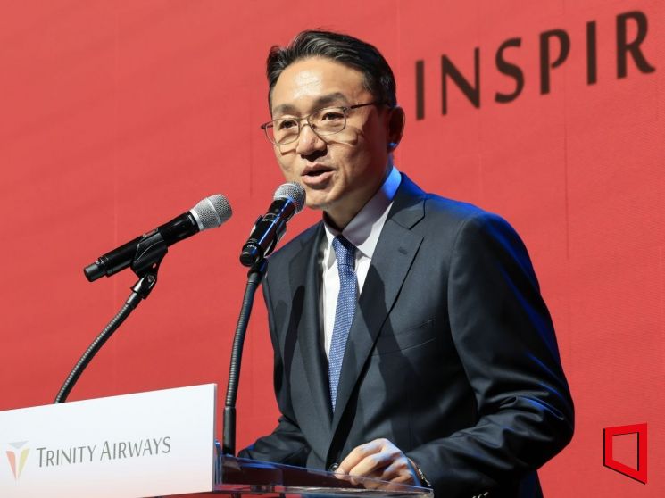 [포토] 인사말하는 트리니티항공 대표이사