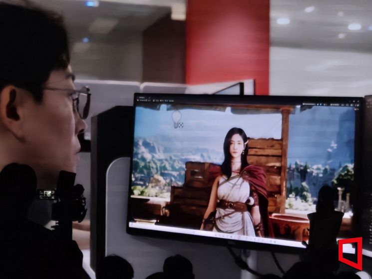 7일 서울 종로구 JW 메리어트 동대문 스퀘어에서 열린 다중접속역할수행게임(MMORPG) '제우스: 오만의 신' 쇼케이스에서 배우 박지현을 모델링한 캐릭터 '판도라'의 메이킹 영상이 공개됐다. 노경조 기자