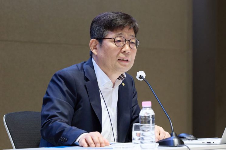 유상대 한국은행 부총재가 11일 서울 중구 한은에서 열린 기자간담회에서 발언하고 있다. 한국은행