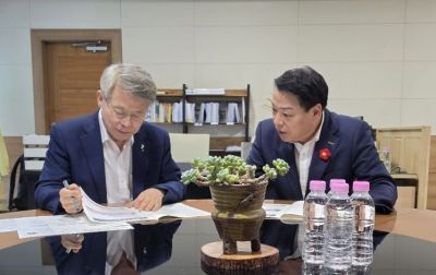 박성현 광양시장은 12일 민형배 전남광주통합특별시장을 만나 광양의 미래 성장과 동부권 균형발전을 견인할 5대 핵심사업을 건의했다. 광양시 제공