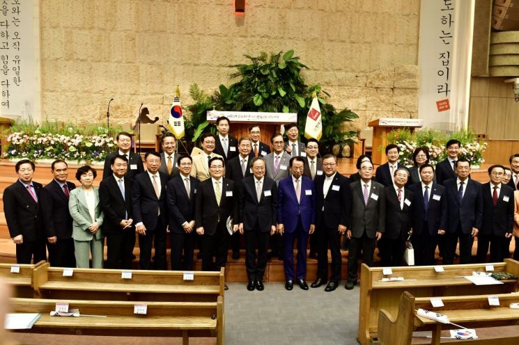 한국교회총연합이 지난 16일 서울 강동구 명성교회에서 '대한민국 광복 81주년 기념 한국교회 연합예배'를 열었다. 한국교회총연합