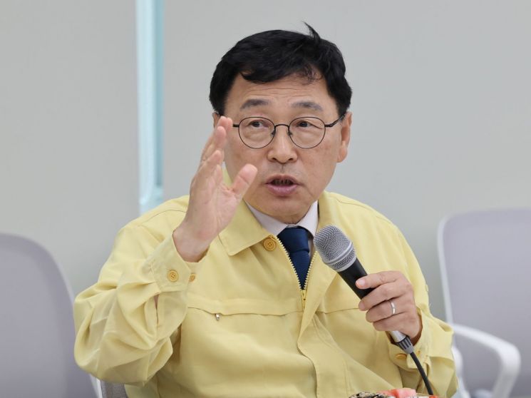 정근식 서울시교육감이 18일 서울시교육청에서 열린 출입 기자단과의 오찬 행사에서 교부금 개편과 관련해 발언하고 있다. 서울시교육청