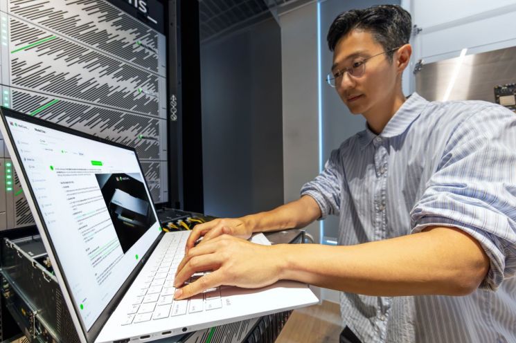 KT Launches Enterprise 'Sovereign AI' Integrating Domestic Semiconductor and LLM