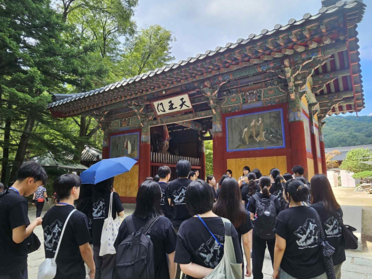 지난해 국립조선왕조실록박물관 국제 교류프로그램 오대산 월정사 방문 현장/국가유산청.