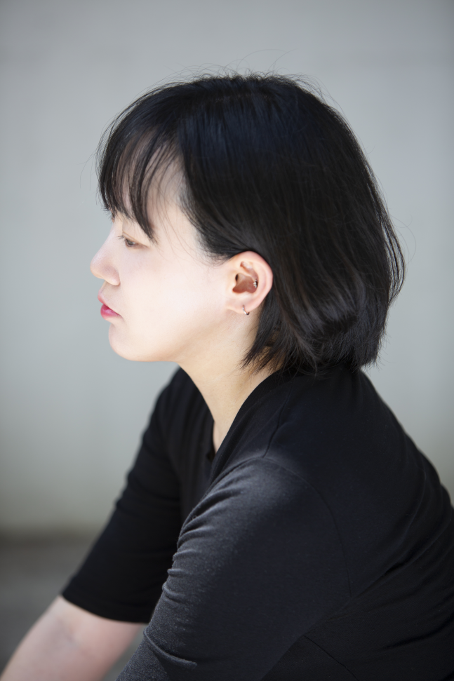 송지현 작가 ⓒ송재랑. 문학동네