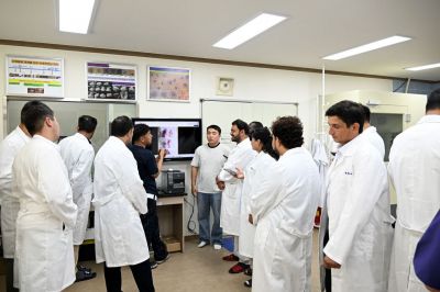 장수한우지방공사와 전북대학교는 25일부터 26일까지 이틀간 장수군 일원에서 ‘첨단 가축개량·번식기술 기반 장수 한우산업 현장 심화기술 국제워크숍’을 개최했다. 장수군청 제공