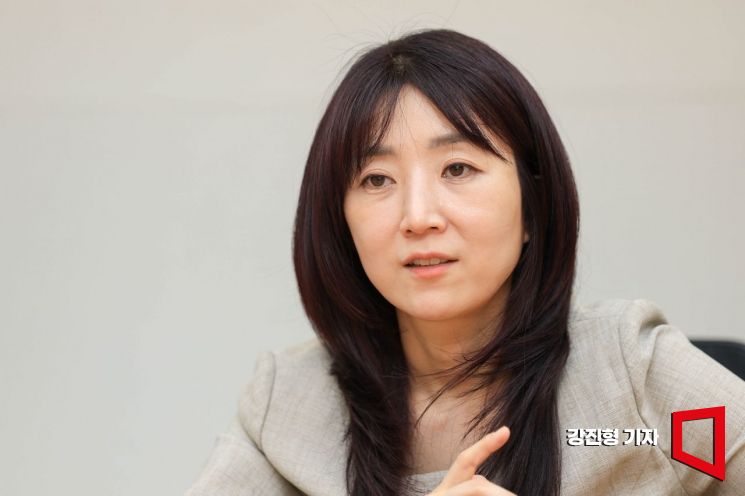 한서희 법무법인 광장 변호사가 아시아경제와 인터뷰 하고 있다. 강진형 기자