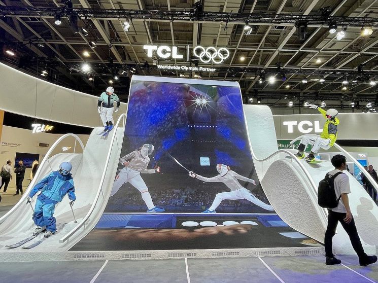 지난해 9월 5일(현지시간) 독일 베를린에서 열린 유럽 최대 가전·정보기술(IT) 전시회 'IFA 2025'에 TCL 부스가 마련돼 있다. 연합뉴스.
