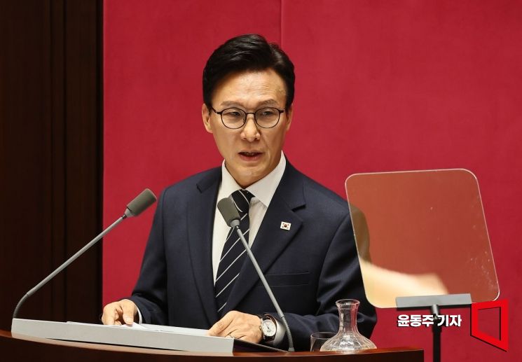 김민석 더불어민주당 대표가 7일 국회 본회의장에서 열린 제439회국회(정기회) 제3차 본회의에서 교섭단체 대표연설을 하고 있다. 김 대표는 이 자리에서 주거뉴딜 추진의사를 밝혔다. 2026.09.07 윤동주 기자