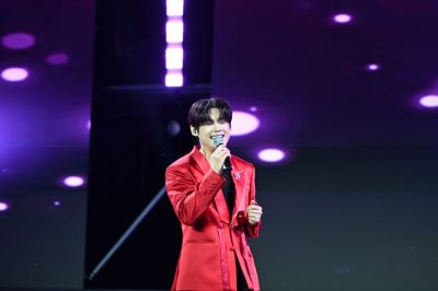 제20회 한우랑사과랑축제 홍보대사 가수 최재명. 장수군청 제공