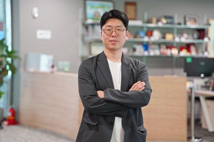 정창윤 다이브인그룹 대표. 정 대표는 예술 분야에서도 작품을 상업적으로 풀어낼 마케팅 역량과 공간 연출 감각을 갖춘 인재가 필요하다고 강조했다. 다이브인