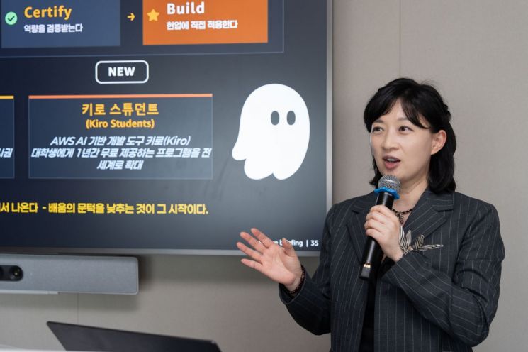 韓 기업 58%가 AI 활용…81%는 생산성 높였다
