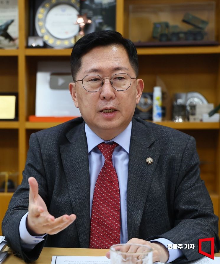 유용원 국민의힘 의원이 아시아경제와 인터뷰를 하고 있다. 윤동주 기자