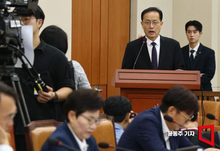 이형일 경제부총리 겸 재정경제부 장관 후보자가 15일 국회에서 열린 인사청문회에 출석, 모두발언을 하고 있다. 2026.09.15 윤동주 기자