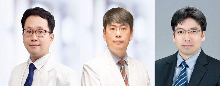 왼쪽부터 문장섭·이승복 서울대병원 임상유전체의학과 교수, 배상수 서울의대 생화학교실 교수. 서울대병원