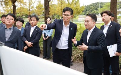 이원택 전북특별자치도지사는 17일 남원의료원을 방문해 남원시와 남원의료원 관계자들로부터 그동안 추진해 온 국립의전원 남원 설립 준비 내용과 지역·필수의료 수행 현황을 청취하고, 관련 현장을 둘러봤다. 전북자치도청 제공