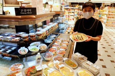 [포토] 광주신세계 "명장 손맛 담긴 제수음식 준비"