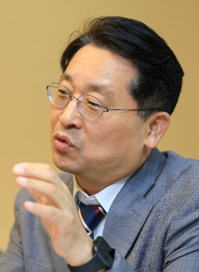 박원갑 KB국민은행 수석전문위원이 21일 서울 중구 KB국민은행 자산관리센터에서 아시아경제와 인터뷰 하고 있다. 강진형 기자