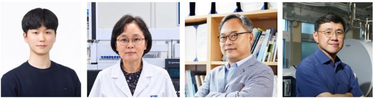 공동 연구자 사진. (왼쪽부터) 박건도 경북대 박사과정(공동제1저자), 안윤경 KBSI 수도권센터 책임연구원(공동제1저자), 김영환 KBSI 소재연구본부 책임연구원(공동교신저자), 김성환 경북대 교수(공동교신저자). 한국기초과학지원연구원 제공