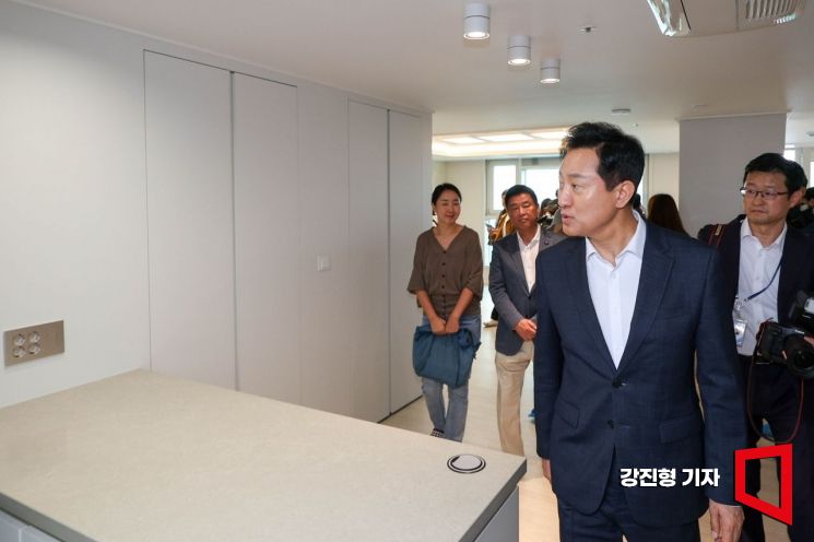 오세훈, 모아주택 1호 내부 방문