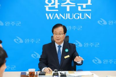 유희태 완주군수는 지난 7월 민선 9기 출범과 함께 기자회견을 열고 ‘미래를 향한 비상, 행복경제도시 완주 대도약’을 새로운 군정 목표로 선포하고, 향후 4년간 완주의 미래 100년을 여는 군정 운영 방향을 제시했다. 완주군청 제공