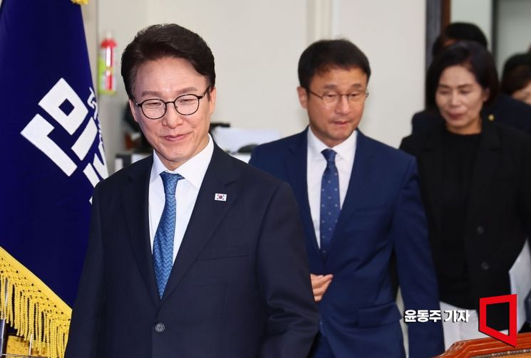 [포토] 최고위 참석하는 김민석 대표
