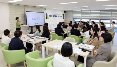 '화순형 통합돌봄 정책연구회'는 지난 1일 오후 3시 화순군가족센터 다가온(화순어울림센터 3층)에서 제1차 정책연구 세미나를 열고, 돌봄 복지에 대한 여러 방향을 논의했다. 화순군의회 제공