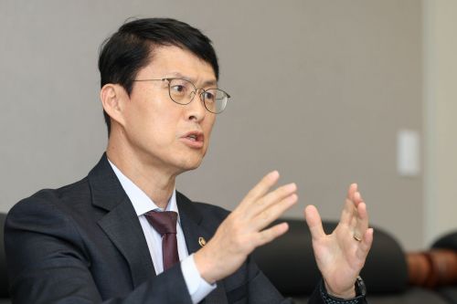 최원호 원자력안전위원회 위원장이 7일 서울 종로구 원자력안전위원회에서 아시아경제와 인터뷰 하고 있다. 강진형 기자