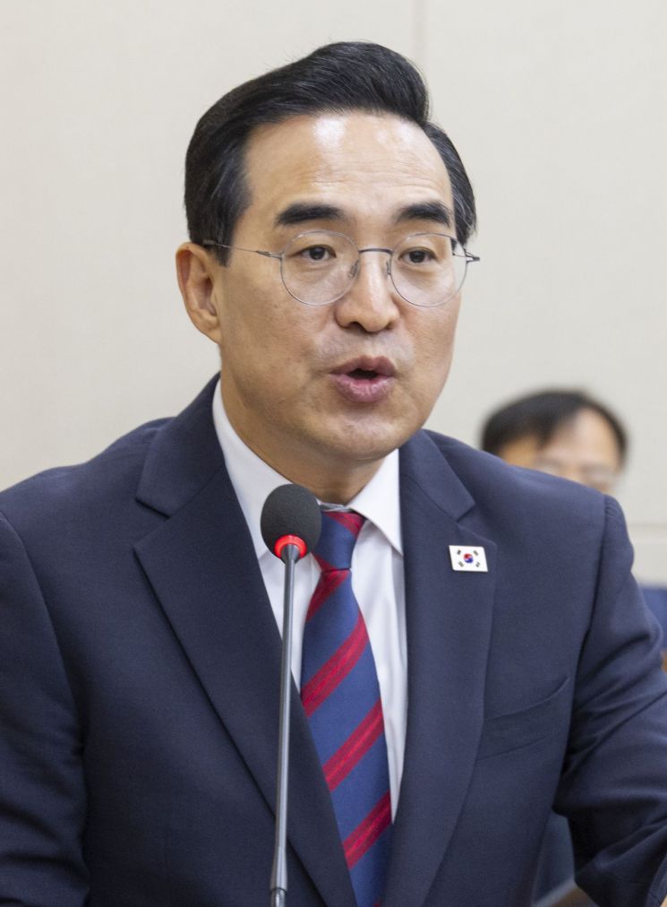 아시아경제 - 미래대응기금 '이재명 쌈짓돈' 주장에 박홍근 