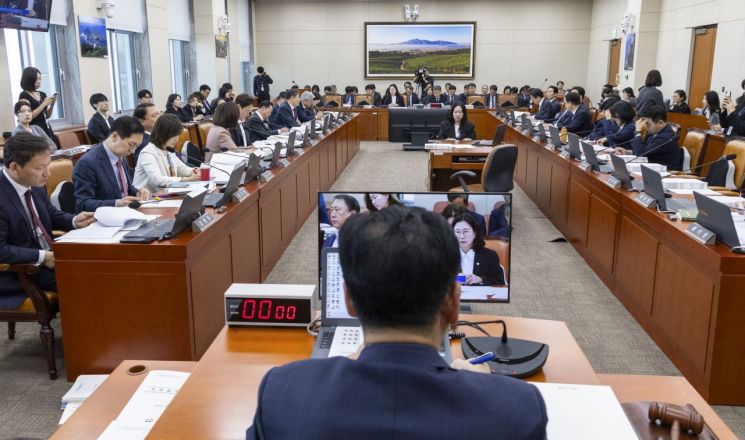8일 국회 기후에너지환경노동위원회에서 기상청과 유관기관 국정감사가 열리고 있다. 연합뉴스