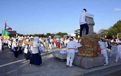 전통 농경문화의 진수를 선보이는 ‘제28회 김제지평선축제’가 지난 1일 수많은 시민과 국내외 관광객들의 뜨거운 관심과 환호 속에 대망의 막을 올렸다. 김제시청 제공