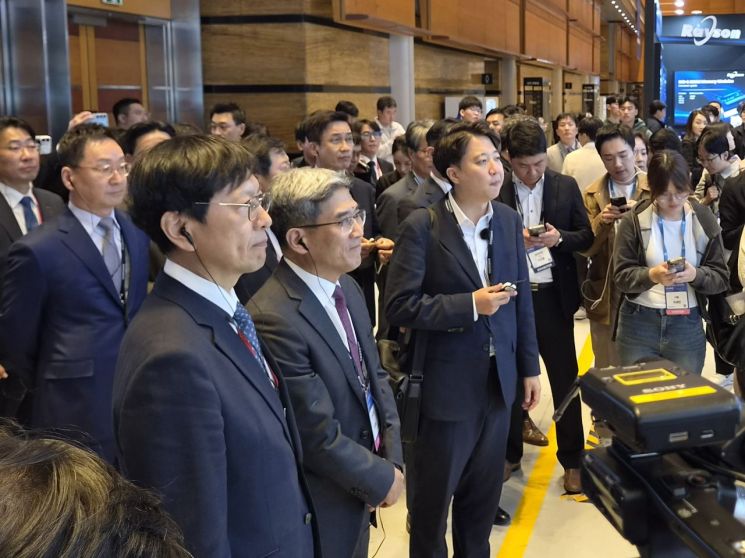 CXMT가 연내 출시 선언한 4F2, 삼성도 개발 중…송재혁 CTO 