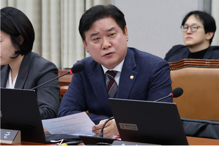 윤종군 더불어민주당 의원. [사진=의원실]
